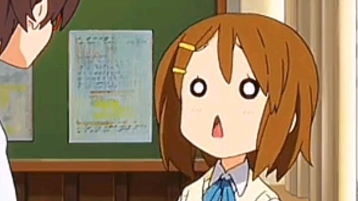 "Gadis Konyol Alami" Yui Hirasawa