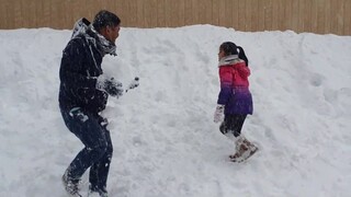 My First SNOWBALL FIGHT with my Brothers!!❄️ Amazing Zia