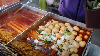 Đồ ăn đường phố Hàn Quốc - Tteokbokki, Khoai tây chiên...| Street Food