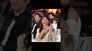 Song Hye Kyo and Lim Ji Yeon  exchanged hearts 💕 at Baeksang #songhyekyo #limjiyeon