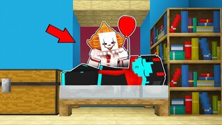 Killer Clown is Outside My House in Minecraft!