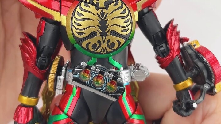 Kamen Rider Ôi! Đại bàng, chim và kền kền vĩnh cửu hợp tác với các tác phẩm điêu khắc bằng xương thậ