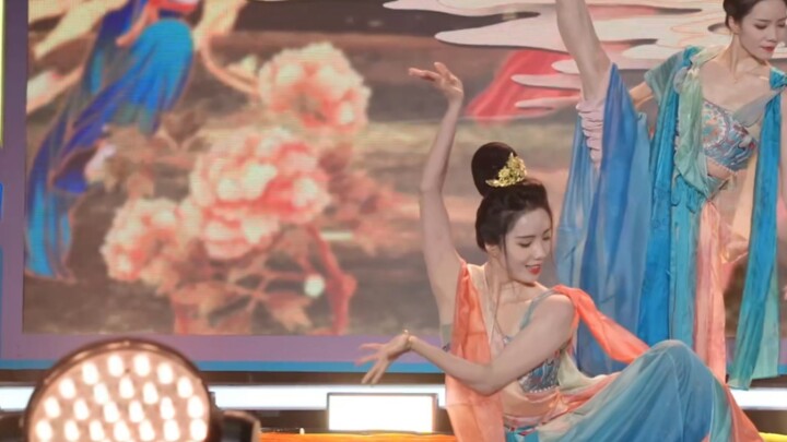 "Hong Yin" two-person version | I wanted to control it 180 degrees but I got stuck on the skirt!