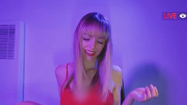 The woman's first live broadcast, she thought she met a rich man, but unexpectedly fell into the aby
