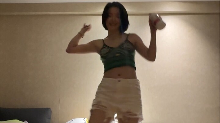 是哪个女学生那么疯癫啊