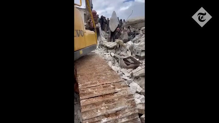 Moment baby born under Syria Earthquake rubble is rescued.