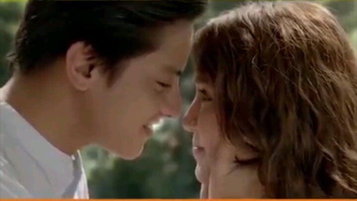 Barcelona #KATHNIEL kissing  scene