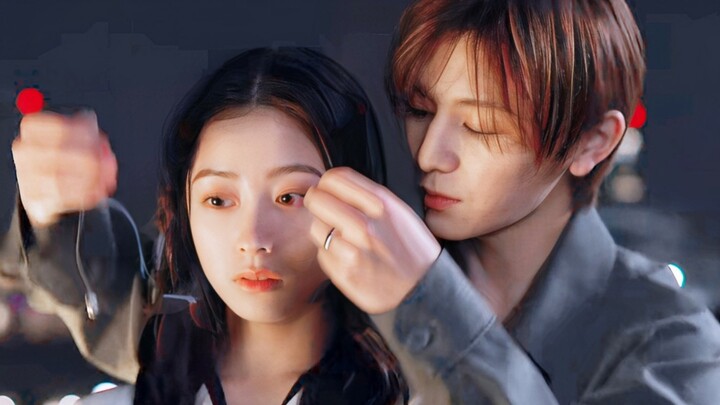 "For only 100 seconds, immerse yourself in the heart-pounding moments of the young couple"