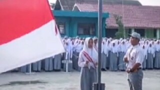 gk sabar tanggal 17 july masuk 🗿 hari Senin soalnya ada pelajaran olahraga ✨☕