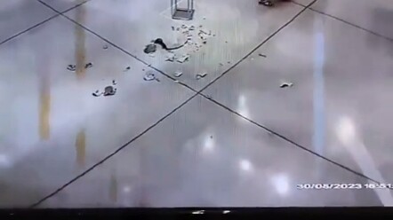 发生这种事情是谁的问题？