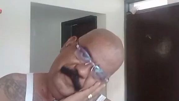 Cukup tante ini saja yg kek gini di dunia..