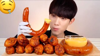 Ăn hơn mười chiếc đùi gà chiên và xúc xích chữ U #mukbang #ASMR