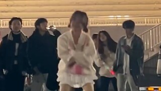 当我在大学操场上跳神随