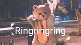 【Ringringring】It’s early morning and a bear is dancing under the lights at night