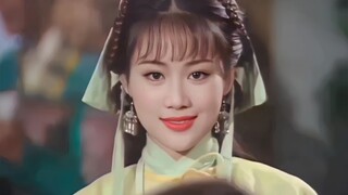 Tôi thực sự nghĩ đây là đỉnh cao của ngoại hình của họ, rất đẹp mắt, nhưng đáng tiếc là nam chính lạ