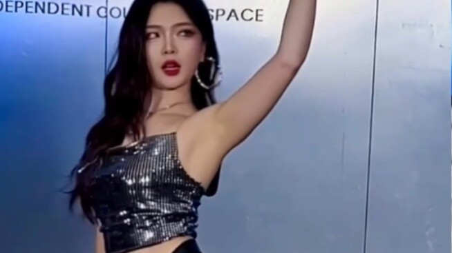 Kim Hyun-ah's "How" Help! So beautiful! I never get tired of Kim's dance