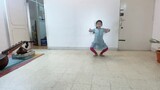 女儿自告奋勇的要录一段舞蹈纪念，感觉她把B站当存储空间了