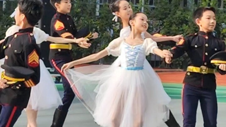 They are the future and hope of Chinese dance! Congratulations to Beijing Dance Academy on its 70th 