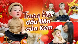 Trung thu đầu tiên của Kem: Làm đèn lồng bằng đồ tái chế, dựng studio chụp ảnh trung thu tại gia 🥮