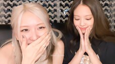 JENNIE&ROSÉ menyenandungkan "Siap untuk cinta" secara langsung