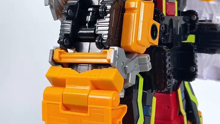 All robots of Giant God 3! "Giant God Fighter Team: Super Rescue Team Charge, Explosion and Spin Fig
