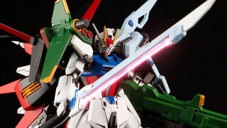 Complete three equipments in one go! HG Strike Gundam