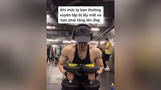 Những buổi PR không định trước. Cám ơn người lạ đã lấy tạ của tôi 😅😂 gymer gymervn gymtok j4f hàihướcvuinhộn