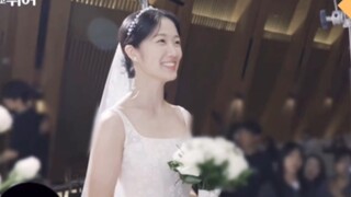Everyone is praising Princess Hye Yoon for her beauty. Sun Jae? Byeon? She was so nervous that she c