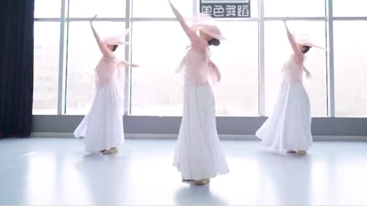 Dành cho những ai muốn học điệu múa Trung Hoa "Hoa nở khắp nẻo đường", phiên bản studio đầy đủ có ở 