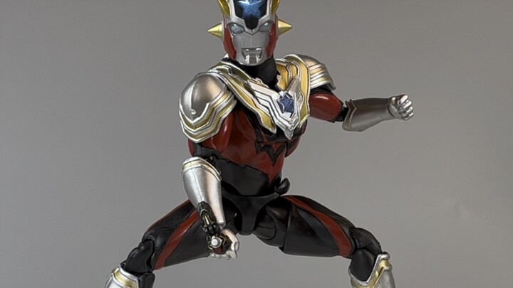 Ko Titus Ultraman shf สินค้าขนาดใหญ่ในประเทศแกะกล่องวิดีโอ Ko Titas shf