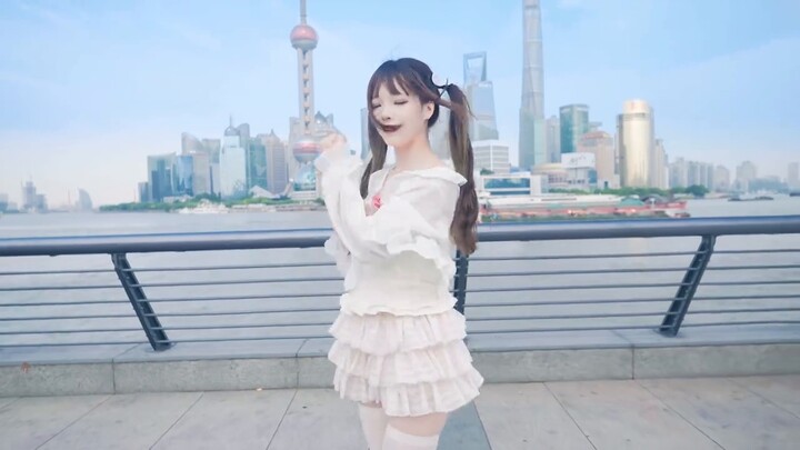 Apakah Anda terburu-buru untuk jatuh cinta sambil menari di Bund di Shanghai? ! ❤️Keluar dari autism