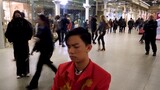 Played "The Butterfly Lovers" at London Station, the beautiful music stopped the European beauties!