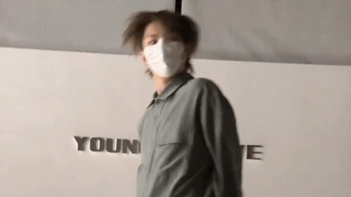 王晨艺翻跳  seventeen孙悟空