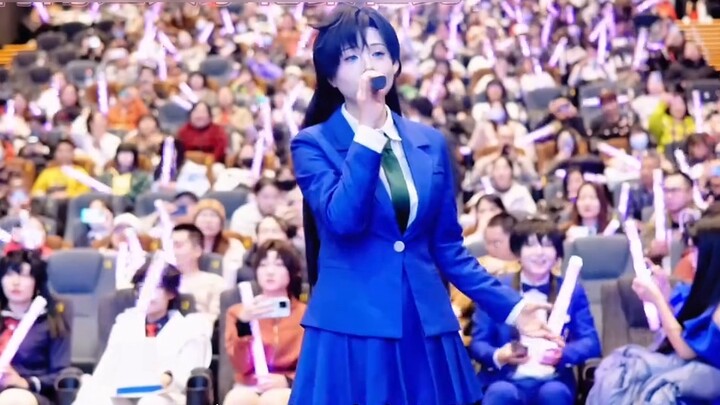 Xiaolan sang "Time After Time" at the premiere of Conan theatrical version