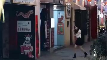 ang babae ay binigyan ng pang patulog