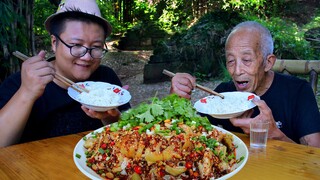 Món ngon nổi tiếng Tứ Xuyên “Gà Bon Bon” làm gà mềm nhưng không nát