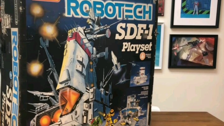 Battlestar robotech Macross, mainan koleksi tingkat emas. . . .