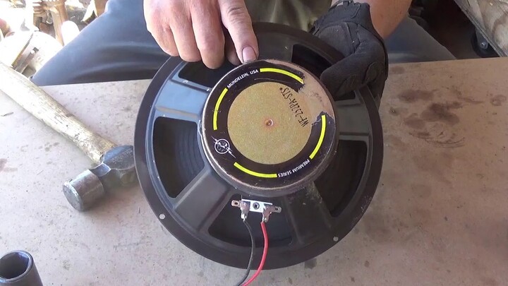 How to remove magnet from any speakers in seconds