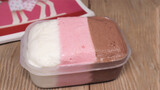 [Food]Making three colored ice cream using milk box?