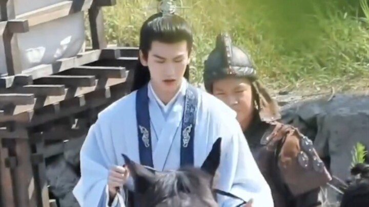 [Ning'an is like a dream] Zhang Linghe is a handsome young man in white clothes. He is so handsome w