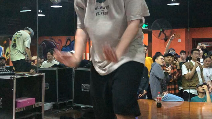 MT POP演示用strutting跳一切