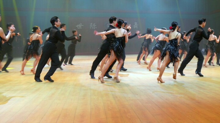 The beginning of Samba is really a bit explosive #Latin dance #Thai pants spicy #Huainan World Art S