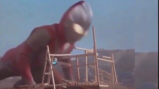 Tsuburaya: Cuối cùng Ultraman cũng bị lộ