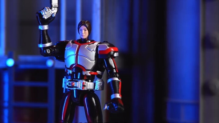 Missed the original bone sculpture Faiz? Don't worry! Pretend to transform in 2005! ft. Bandai Super