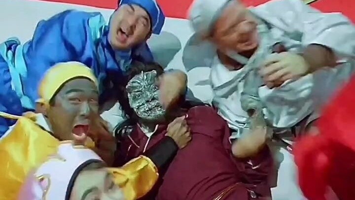 มนุษย์ต่อสู้กับซอมบี้ของจิ๋นซีฮ่องเต้ และยังมีเท้าของจิ๋นซีฮ่องเต้ที่ไม่สามารถเอาชนะได้ด้วย