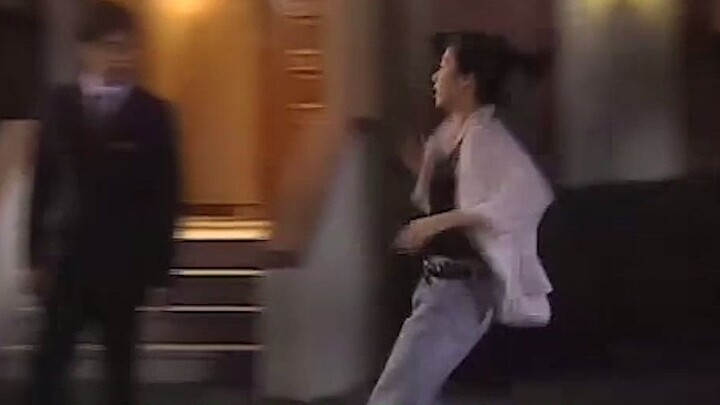 Khách sạn tình yêu: Kim Bok Man định đánh Shin Dong Hyun bằng gậy đánh gôn nhưng Yunxi đã ngăn anh l