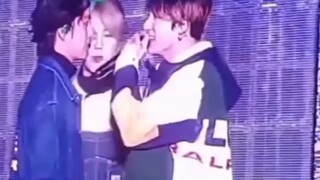 Taehyung Pulling Jungkook.❤️❤️