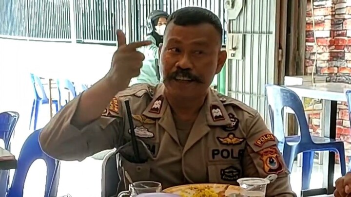 POLISI YG TEGAS DAN DISIPLIN BAPAK IPTU LADINRANG