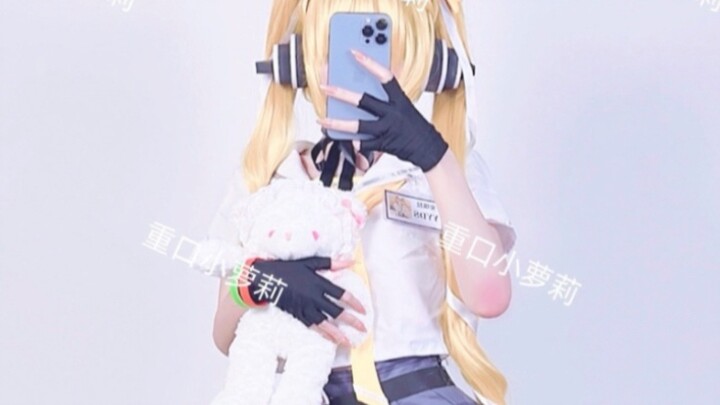 Contrast Angela