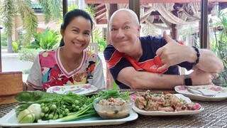 แกงอ่อมวุ้นเส้นใส่ซี่โครงหมู ป่นกบ Yummy Curry Ribs with Glass Noodles.What amazing Holiday for us